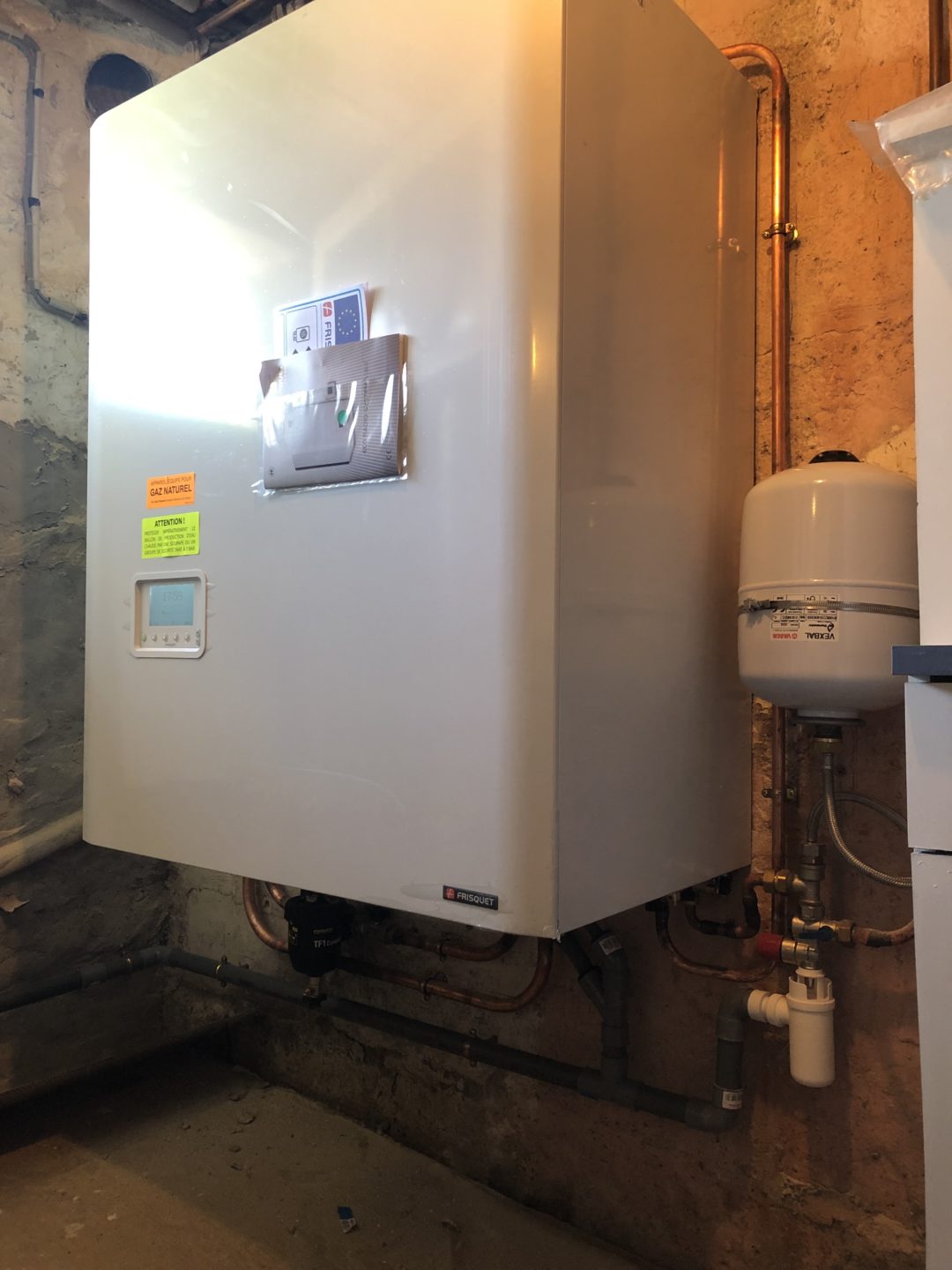 Frisquet Hydroconfort Condensation Visio 20kw Avec Ballon Intégré 50l