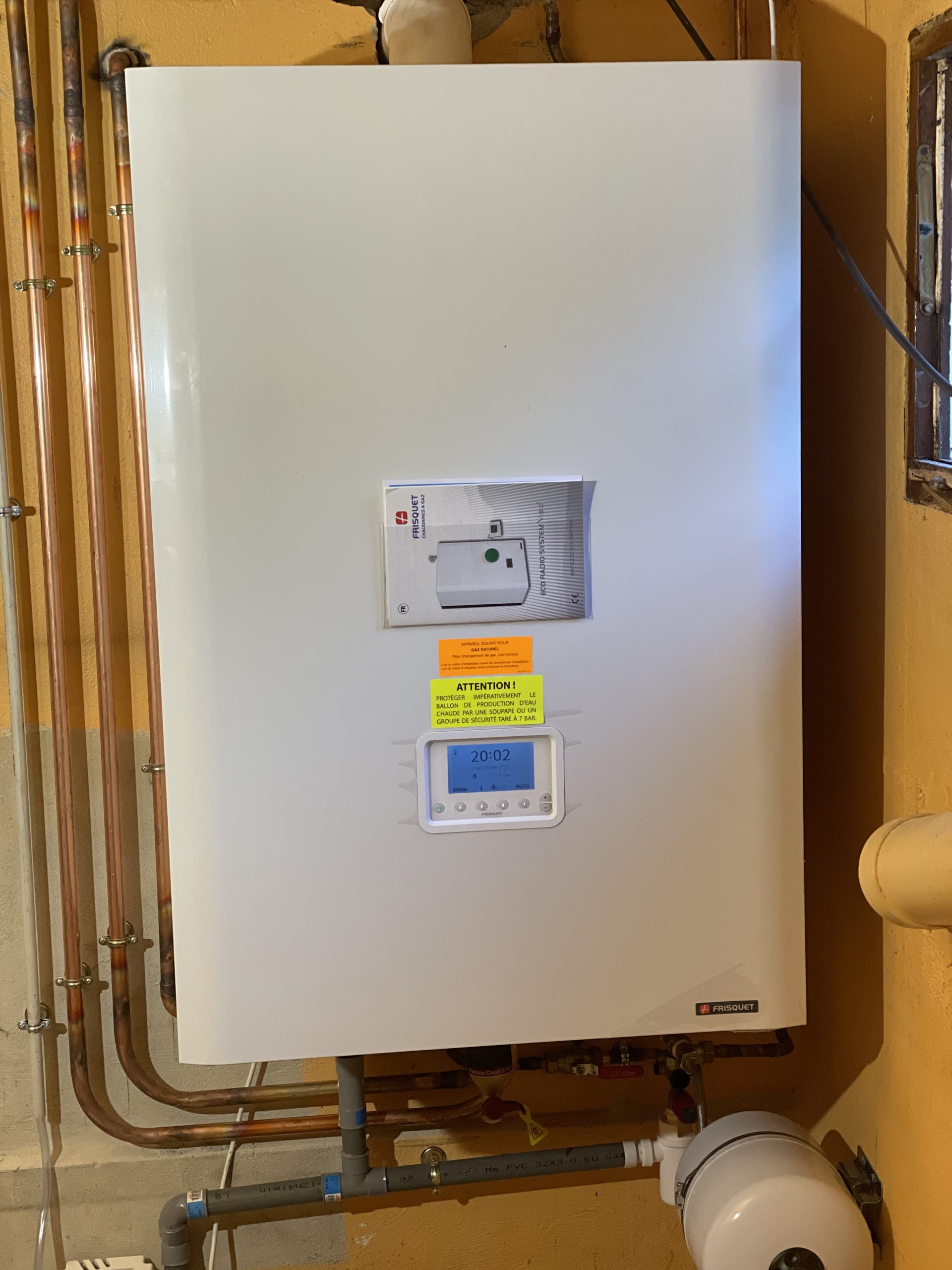 Frisquet Hydroconfort Condensation Visio 20kw Avec Ballon Intégré 50l